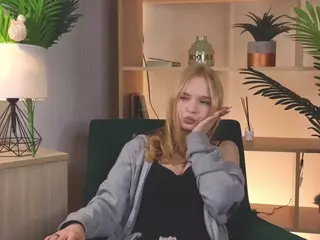 GlennaHartford's Live Sex Cam Show