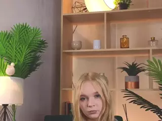 GlennaHartford's Live Sex Cam Show