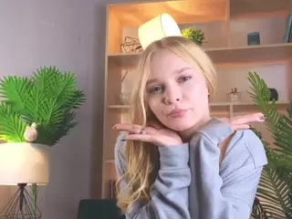 GlennaHartford's Live Sex Cam Show