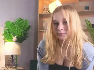 GlennaHartford's Live Sex Cam Show