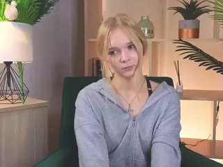 GlennaHartford's Live Sex Cam Show