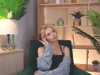 GlennaHartford's Live Sex Cam Show