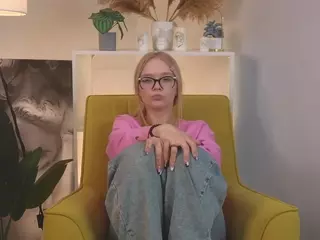 GlennaHartford's Live Sex Cam Show