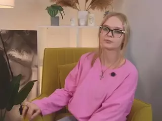 GlennaHartford's Live Sex Cam Show