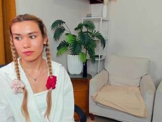 Hd, Blonde hair, Small tits, Sexting, No smoking, No drinking, Foot fetish,..., Sext For Free 2
