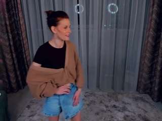 Lannie brunette Jessica blondie