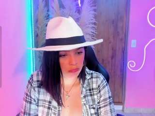 le modèle madelin-carter est en webcam porno dans un show sur le site camsoda, il possède les tags suivants: athletic,brown eyes,cowgirl,deepthroat,joi,lovense,no drinking,no smoking,tattoos,teen 18,thin,toys,twerk,yoga,young adult,hd
