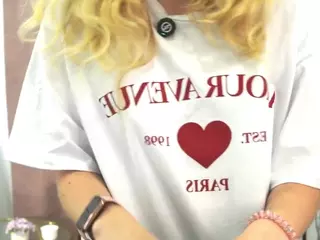 PrimroseEast's Live Sex Cam Show