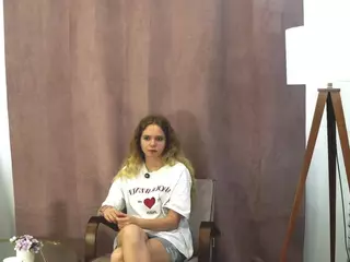 PrimroseEast's Live Sex Cam Show