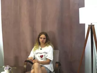PrimroseEast's Live Sex Cam Show