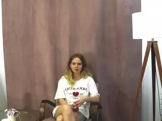PrimroseEast's Live Sex Cam Show
