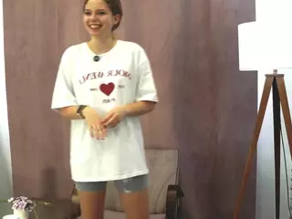 PrimroseEast's Live Sex Cam Show
