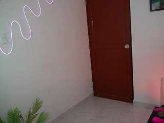 SamyMelo live webcam show