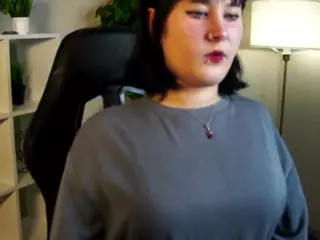 CweneHerrin's Live Sex Cam Show