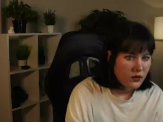 CweneHerrin's Live Sex Cam Show