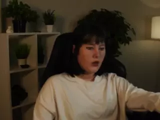 CweneHerrin's Live Sex Cam Show
