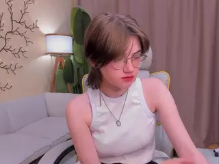 ElswythBramson's Live Sex Cam Show