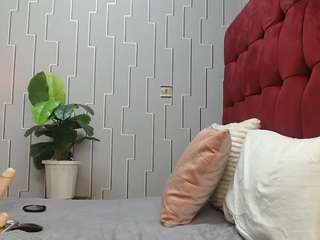 Live webcam model luecipher360 on Soda Cams