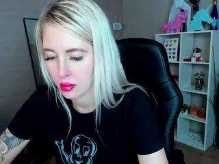 nastasyacute's CamSoda show and profile