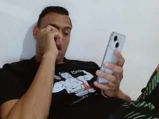 zeushorny10 Live Webcam on CamSoda