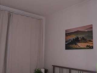 adele-vibe's CamSoda show and profile