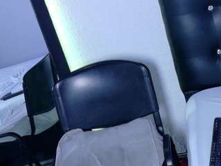 cumeater-cougar6... Live Webcam on CamSoda