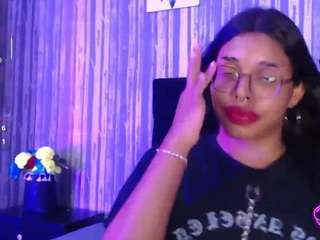 hailey-johnson webcam