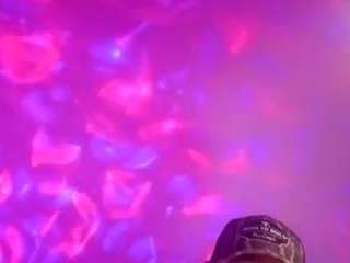 Live Sex Chat with Slappinmysalami (@ilikehugeboobs361)