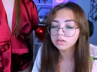 kiana-vin's Live Sex Cam Show