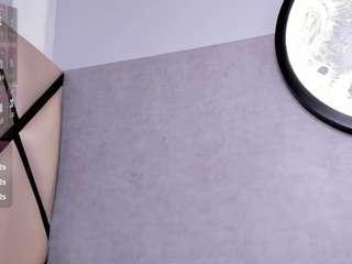 leo-hot23 Live Webcam on CamSoda