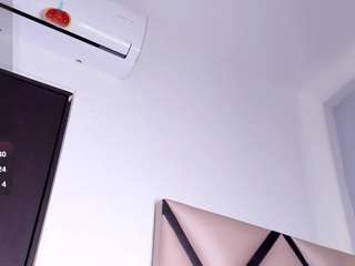 leo-hot23 - Live Cam