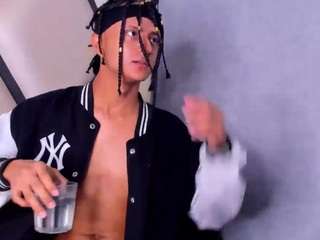 Leo-hot23