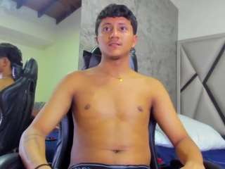 leo-hot23