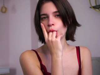 mariamfares's CamSoda show and profile