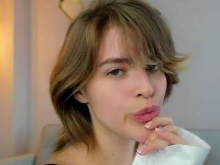 mariamfares Live Webcam on CamSoda