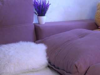 mariamfares's CamSoda show and profile