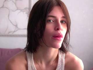 mariamfares Live Webcam on CamSoda