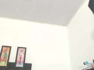 Natashatt's cam show statistics and live stream