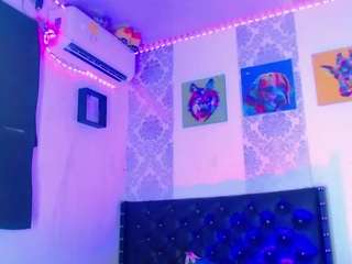 sexysgirlsxxx Live Webcam on CamSoda
