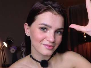 synne-g1ows Live Webcam on CamSoda