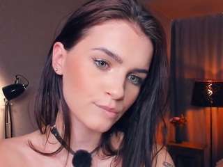 synne-g1ows Live Webcam on CamSoda