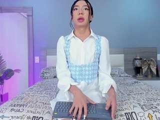 Watch a gorgeous night with the luscious Alaiaguerra ready for freaky fun alaiaguerra from CamSoda