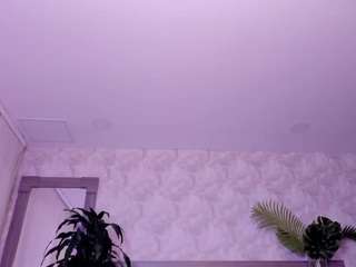 alaiaguerra's CamSoda show and profile