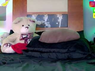 ashley-isabella Live Webcam on CamSoda