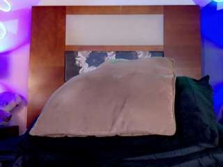 Ashley-isabella's cam show statistics and live stream