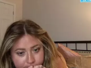 chunkycheeeks's Live Sex Cam Show