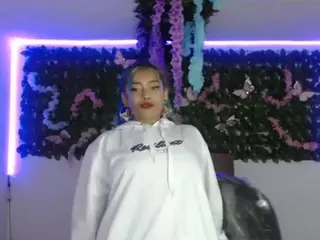 Cristalraven's Live Sex Cam Show