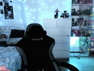 crystalsomnia live cam profile