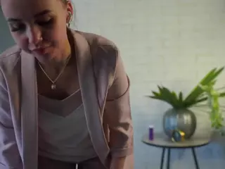 DevonaClarkston's Live Sex Cam Show