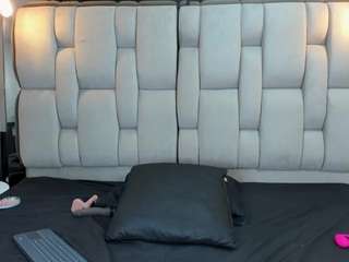 hanna-castro's CamSoda show and profile